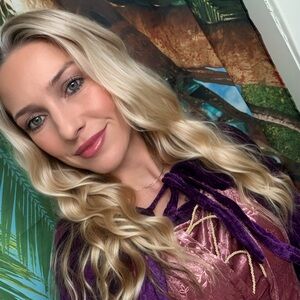 Meet your Posher, Liz